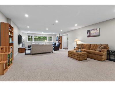 6957 CENTENNIAL Drive | Chilliwack British Columbia | Slide Image Thirty