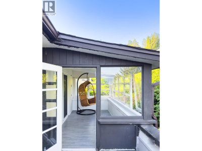 4390 LOCARNO Crescent | Vancouver British Columbia | Slide Image Ten