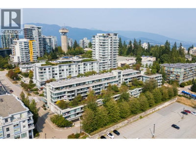9009 CORNERSTONE Mews | Burnaby British Columbia | Slide Image Twenty-two