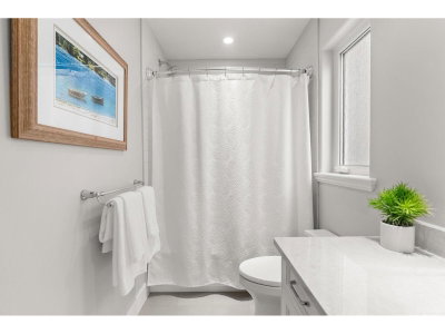 15507 COLUMBIA Avenue | White Rock British Columbia | Slide Image Thirty