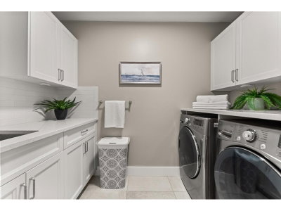 15507 COLUMBIA Avenue | White Rock British Columbia | Slide Image Thirty-one