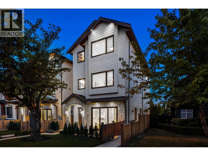 6682 NAPIER Street Burnaby British Columbia, V5B 2C3 - 4 Bedrooms Home For Sale