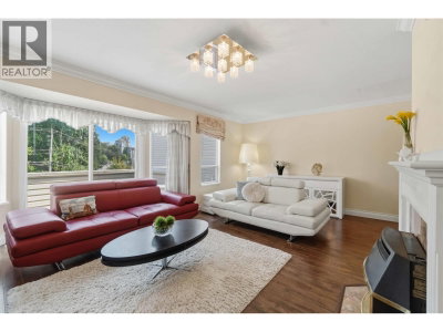 1232 JOHNSON Street | Coquitlam British Columbia | Slide Image Three
