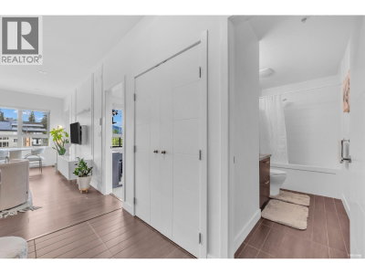 5688 HASTINGS Street | Burnaby British Columbia | Slide Image Nine