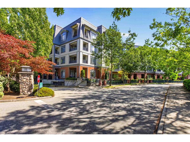 8880 202 Street Langley British Columbia, V1M 4E7 - 3 Bedrooms Condo For Sale