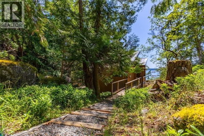 3803 CUTLASS Court | Pender Island British Columbia | Slide Image Twenty-nine