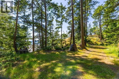 3803 CUTLASS Court | Pender Island British Columbia | Slide Image Thirty-three