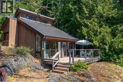 3803 CUTLASS Court | Pender Island British Columbia | Slide Image Four