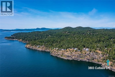 3803 CUTLASS Court | Pender Island British Columbia | Slide Image Forty