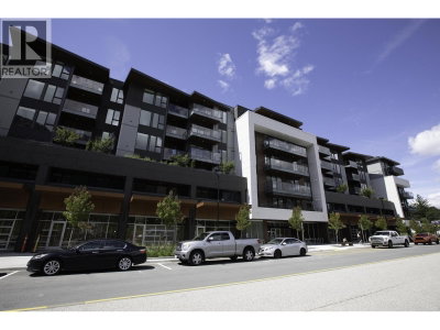 37881 CLEVELAND Avenue | Squamish British Columbia | Slide Image Seven