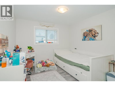 10551 ANAHIM Drive | Richmond British Columbia | Slide Image Twelve
