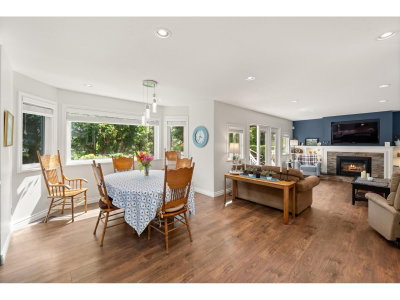 14972 81A Avenue | Surrey British Columbia | Slide Image Eight