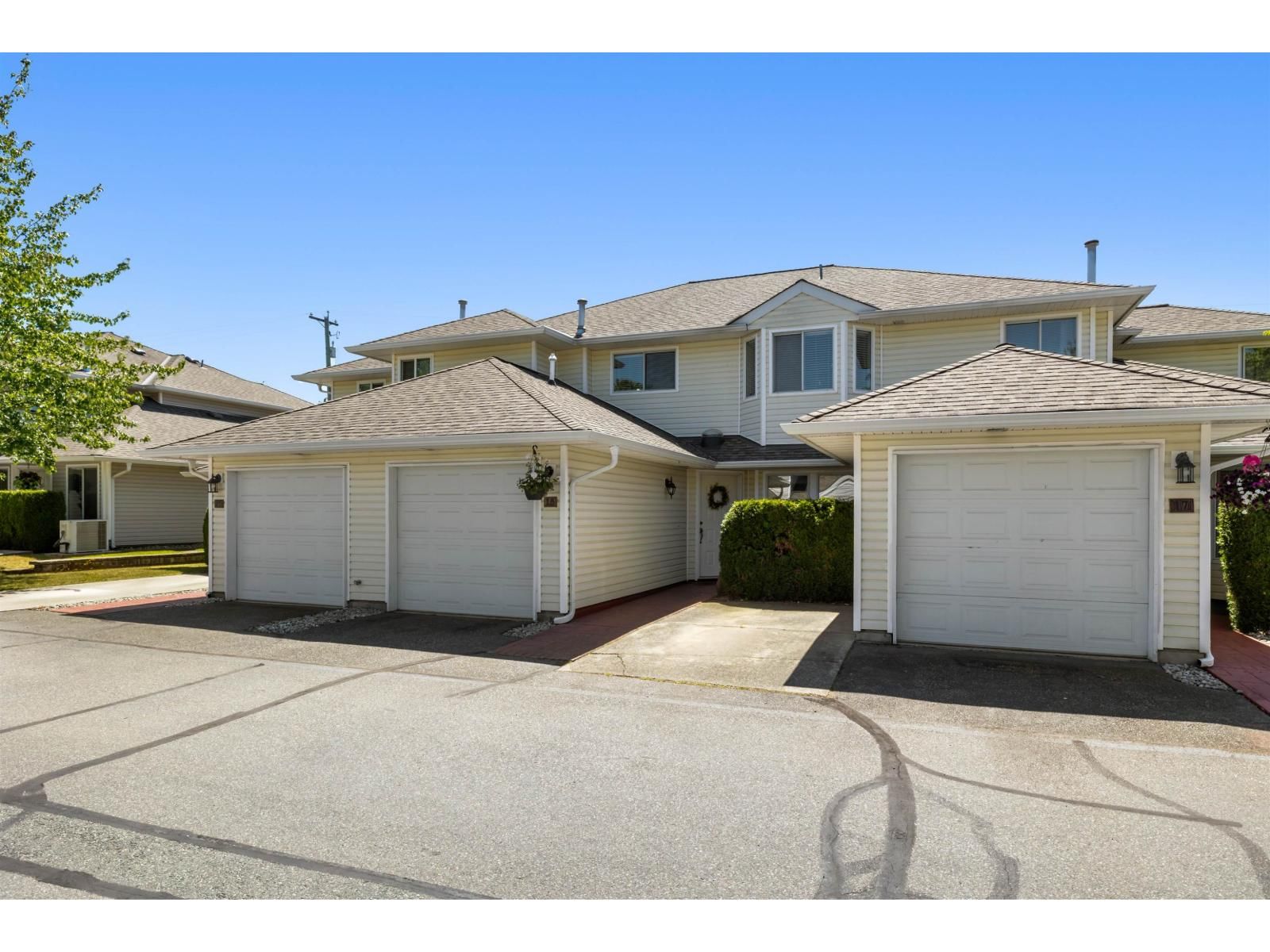 21928 48 Avenue, Langley, British Columbia V3A 8H1