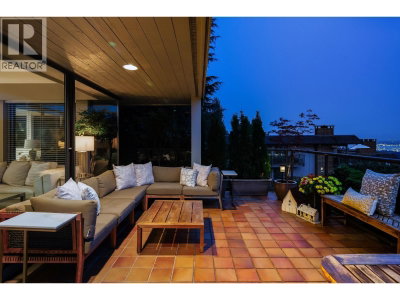 2246 FOLKESTONE Way | West Vancouver British Columbia | Slide Image Thirty-two