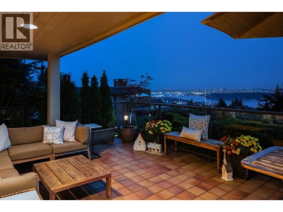 2246 FOLKESTONE Way | West Vancouver British Columbia | Slide Image Thirty-three
