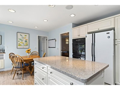 17394 28A Avenue | Surrey British Columbia | Slide Image Seventeen