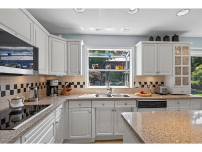17394 28A Avenue | Surrey British Columbia | Slide Image Nineteen