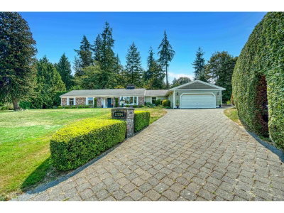 17394 28A Avenue | Surrey British Columbia | Slide Image Three