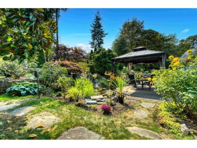 17394 28A Avenue | Surrey British Columbia | Slide Image Thirty-one