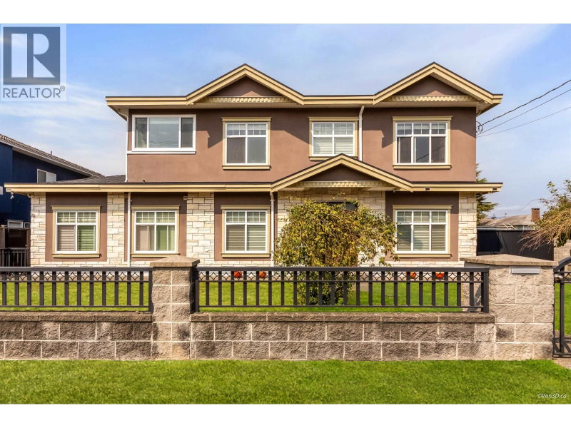 6643 IMPERIAL Street Burnaby British Columbia, V5E 1M9 - 8 Bedrooms Home For Sale