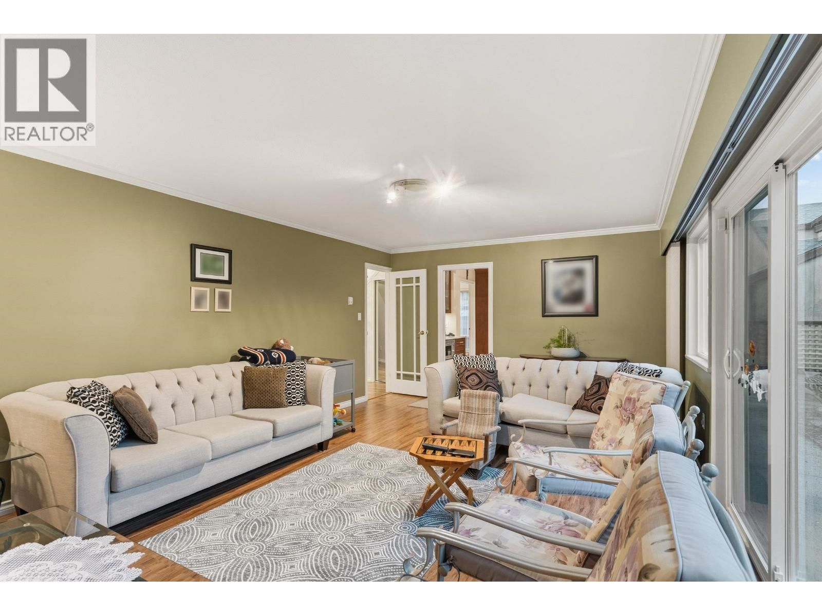 4729 CANADA Way, Burnaby, British Columbia V5G 1L3