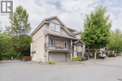 23925 116 Avenue | Maple Ridge British Columbia | Slide Image Two
