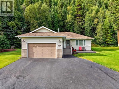 9288 SUMMERSET Place | Prince George British Columbia | Slide Image Three