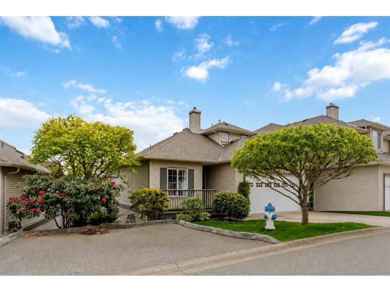 2088 WINFIELD Drive Abbotsford British Columbia, V3G 3C3 - 3 Bedrooms Condo For Sale
