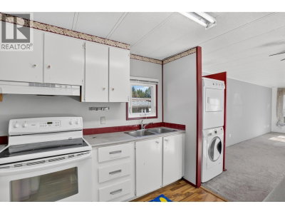 21163 LOUGHEED Highway | Maple Ridge British Columbia | Slide Image Thirteen