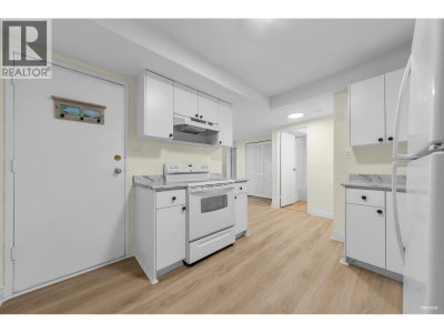 1382 SUTHERLAND Avenue | Port Coquitlam British Columbia | Slide Image Seventeen