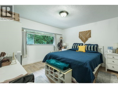 1209 RIDGE Court | Coquitlam British Columbia | Slide Image Thirteen