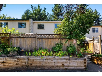 15215 105 Avenue | Surrey British Columbia | Slide Image Three