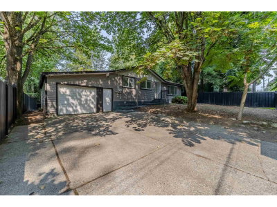 31753 HILLCREST Avenue | Mission British Columbia | Slide Image Three