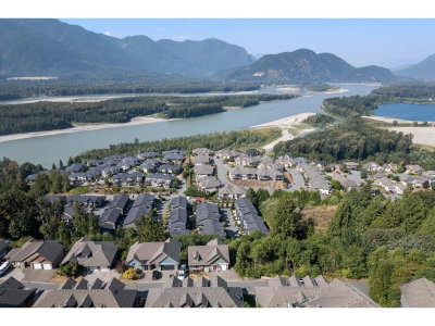 43726 ALAMEDA Drive | Chilliwack British Columbia | Slide Image Forty