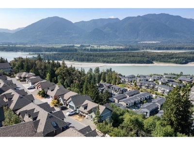 43726 ALAMEDA Drive | Chilliwack British Columbia | Slide Image Five