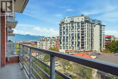 298 E 11TH Avenue | Vancouver British Columbia | Slide Image Seventeen
