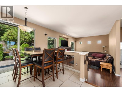 94 LINDEN Court | Port Moody British Columbia | Slide Image Fifteen