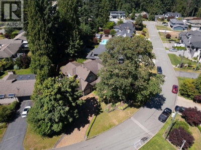 930 SELKIRK Crescent | Coquitlam British Columbia | Slide Image Thirty-eight
