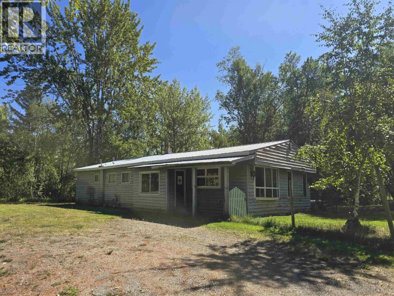930 HESKETH Road Quesnel British Columbia, V2J 7H6 - 3 Bedrooms Home For Sale