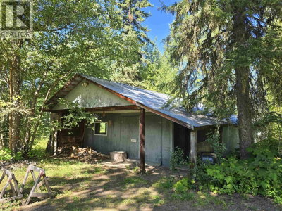 930 HESKETH Road | Quesnel British Columbia | Slide Image Three