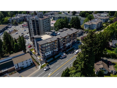 33568 GEORGE FERGUSON Way | Abbotsford British Columbia | Slide Image Two