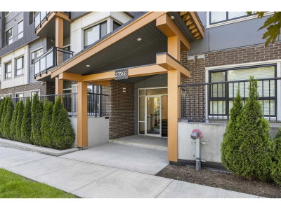 33568 GEORGE FERGUSON Way | Abbotsford British Columbia | Slide Image Four