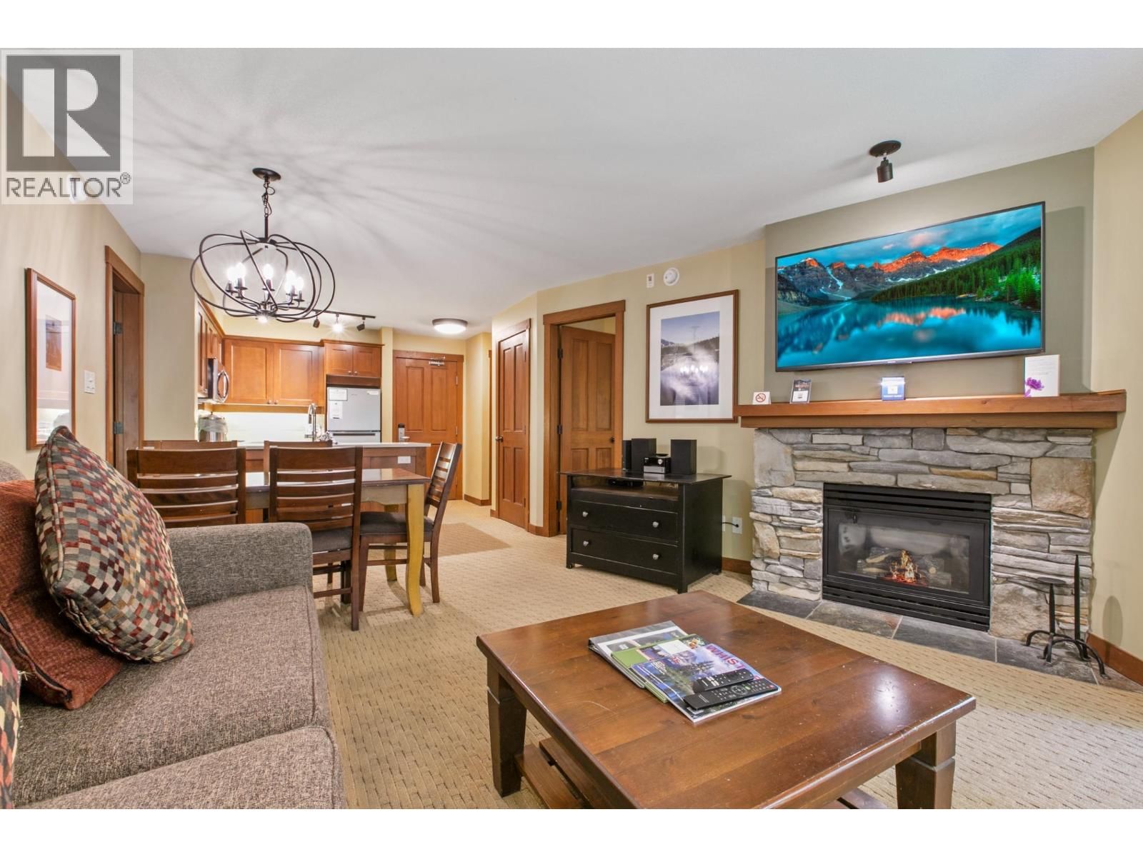 310G2 4653 BLACKCOMB Way property photo