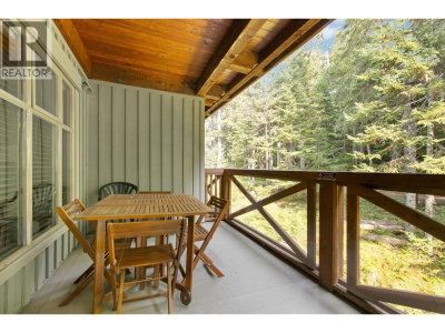 4653 BLACKCOMB Way | Whistler British Columbia | Slide Image Five