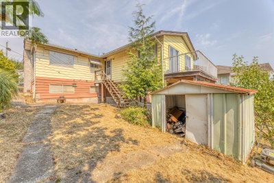 920 HARRIS Avenue | Coquitlam British Columbia | Slide Image Three