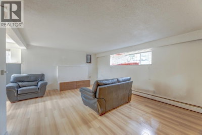 920 HARRIS Avenue | Coquitlam British Columbia | Slide Image Thirty