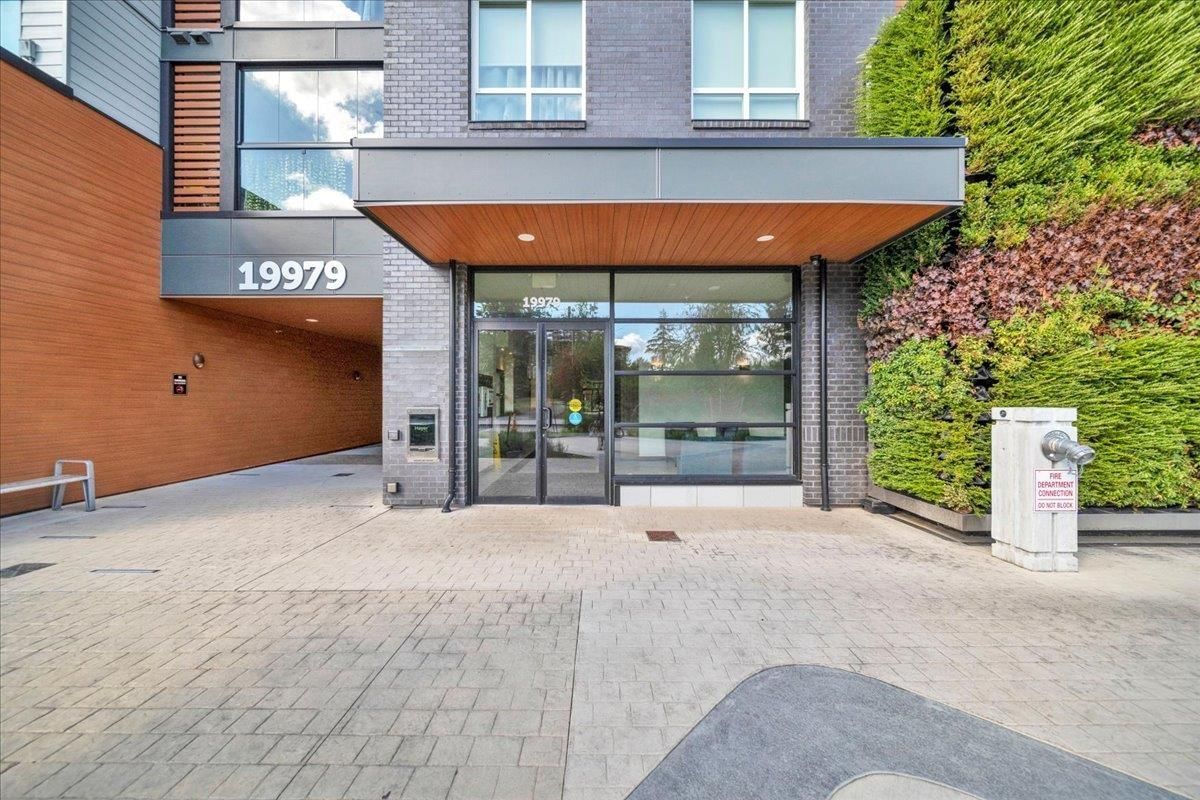 19979 76 Avenue, Langley, British Columbia V2Y 3Y2
