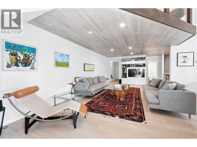 4637 BLACKCOMB Way | Whistler British Columbia | Slide Image Ten