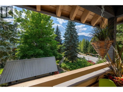 4637 BLACKCOMB Way | Whistler British Columbia | Slide Image Twelve
