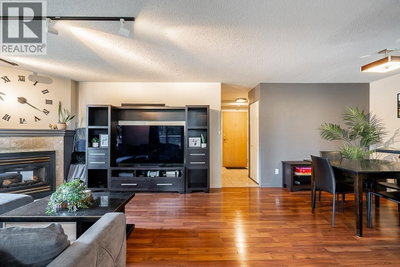 7288 ACORN Avenue | Burnaby British Columbia | Slide Image Nine